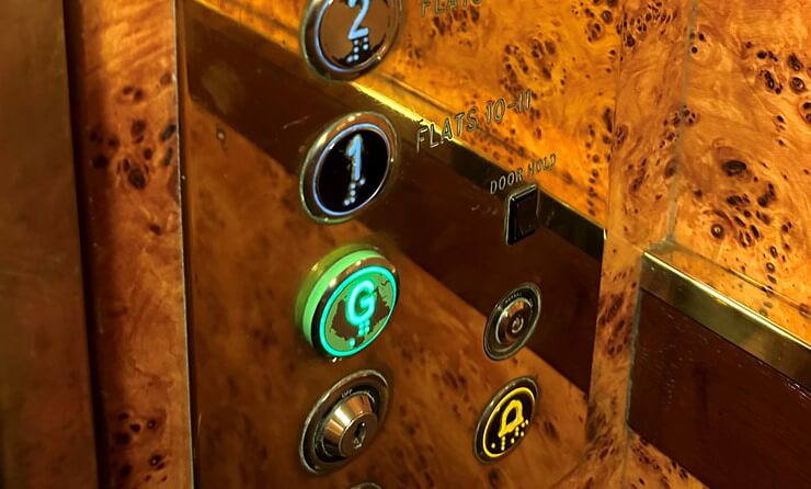 Selling a property without neighbours knowing - inside lift Selling property without neighbours knowing