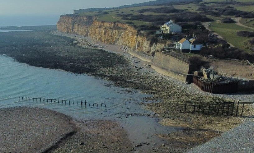 Selling house on coast overlooking the sea Selling house on coast