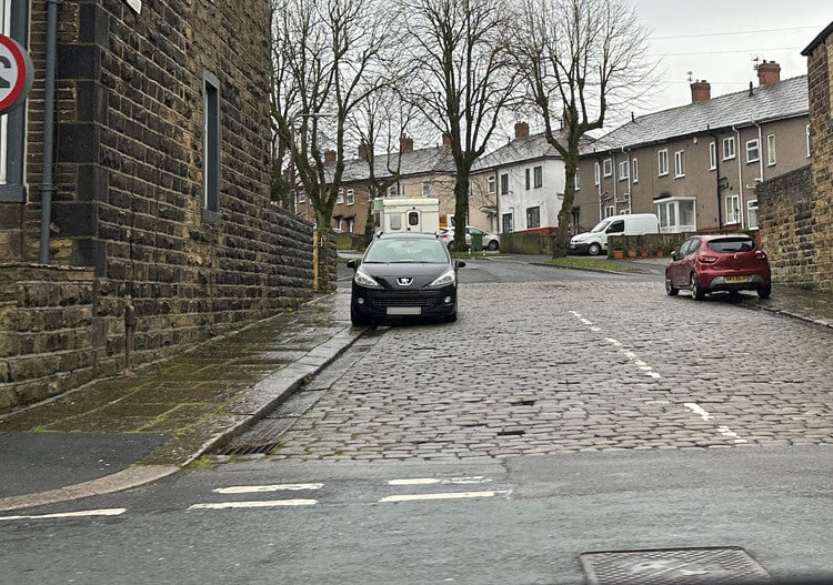 Selling house at a road junction Selling house at a junction