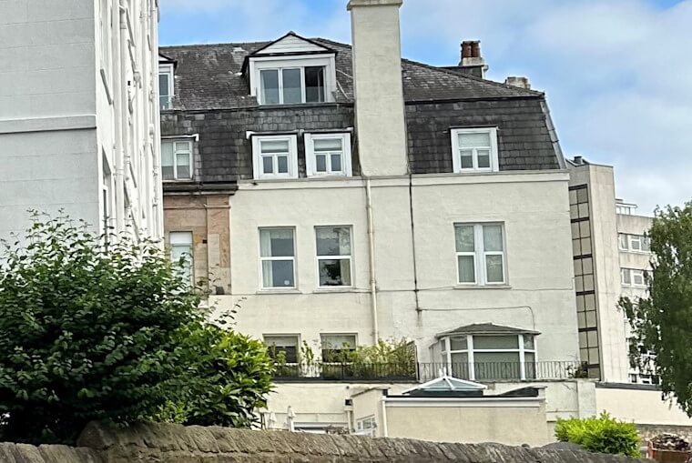 Flat with high service charge Flat with high service charge