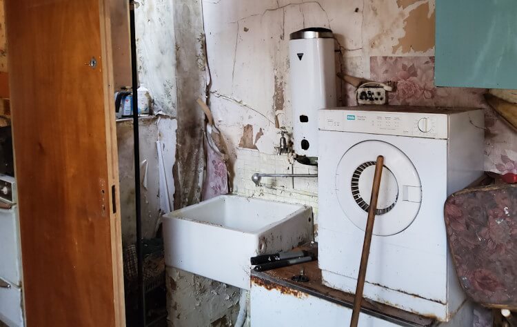 Sell house without kitchen Sell house without kitchen