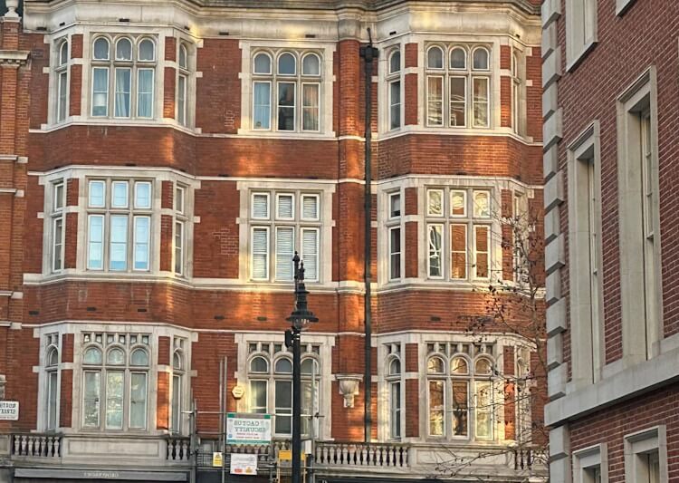 Selling flat without a lift Selling flat without lift