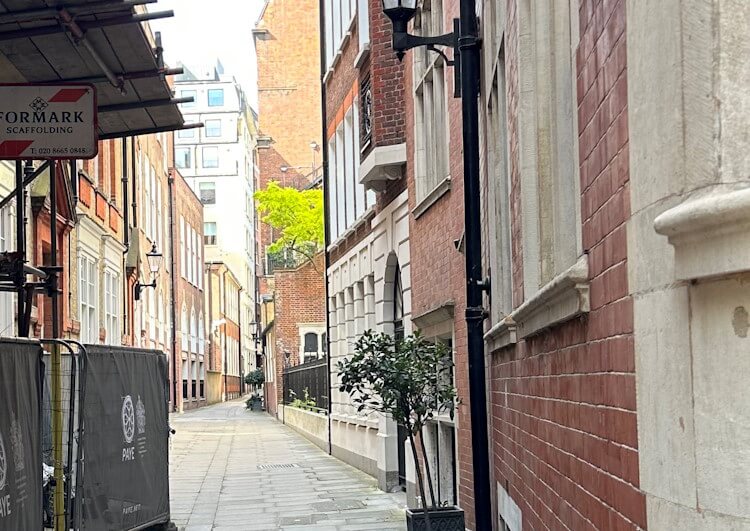 Selling property on street with a boundary dispute Selling property with a boundary dispute