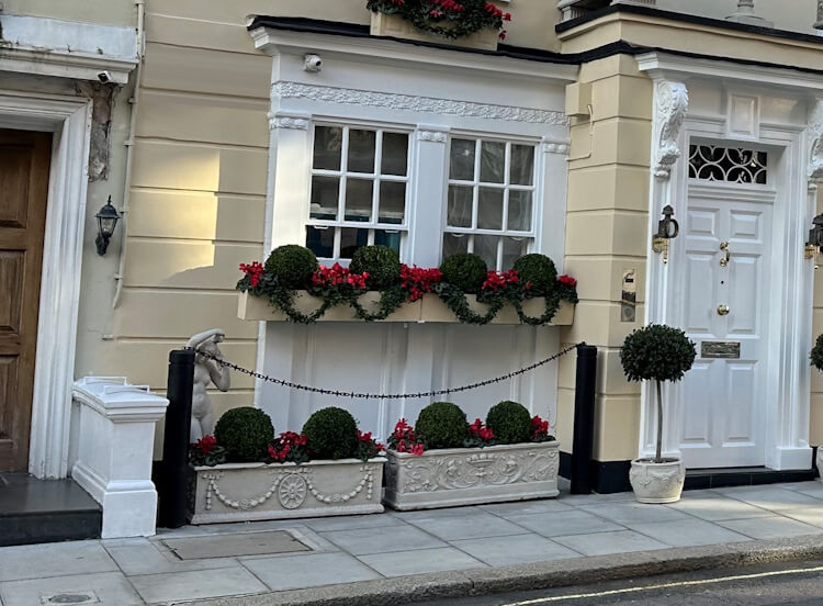 Sell a multi million pound property Sell a million pound property