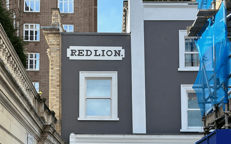 Short lease flat in Soho